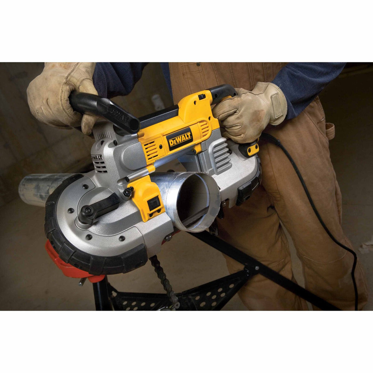 DeWalt DWM120 Heavy-Duty Variable Speed Deep Cut Portable 44-7/8" , 10 Amp Band Saw