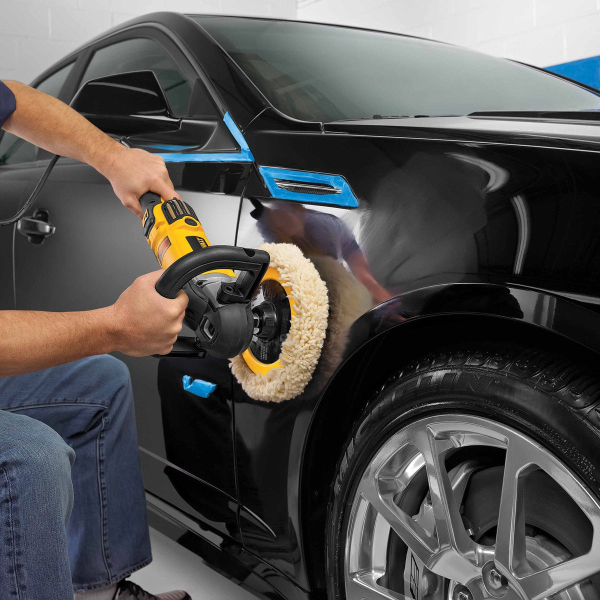 DeWalt DWP849X 7" / 9" Variable Speed Polisher with Soft Start