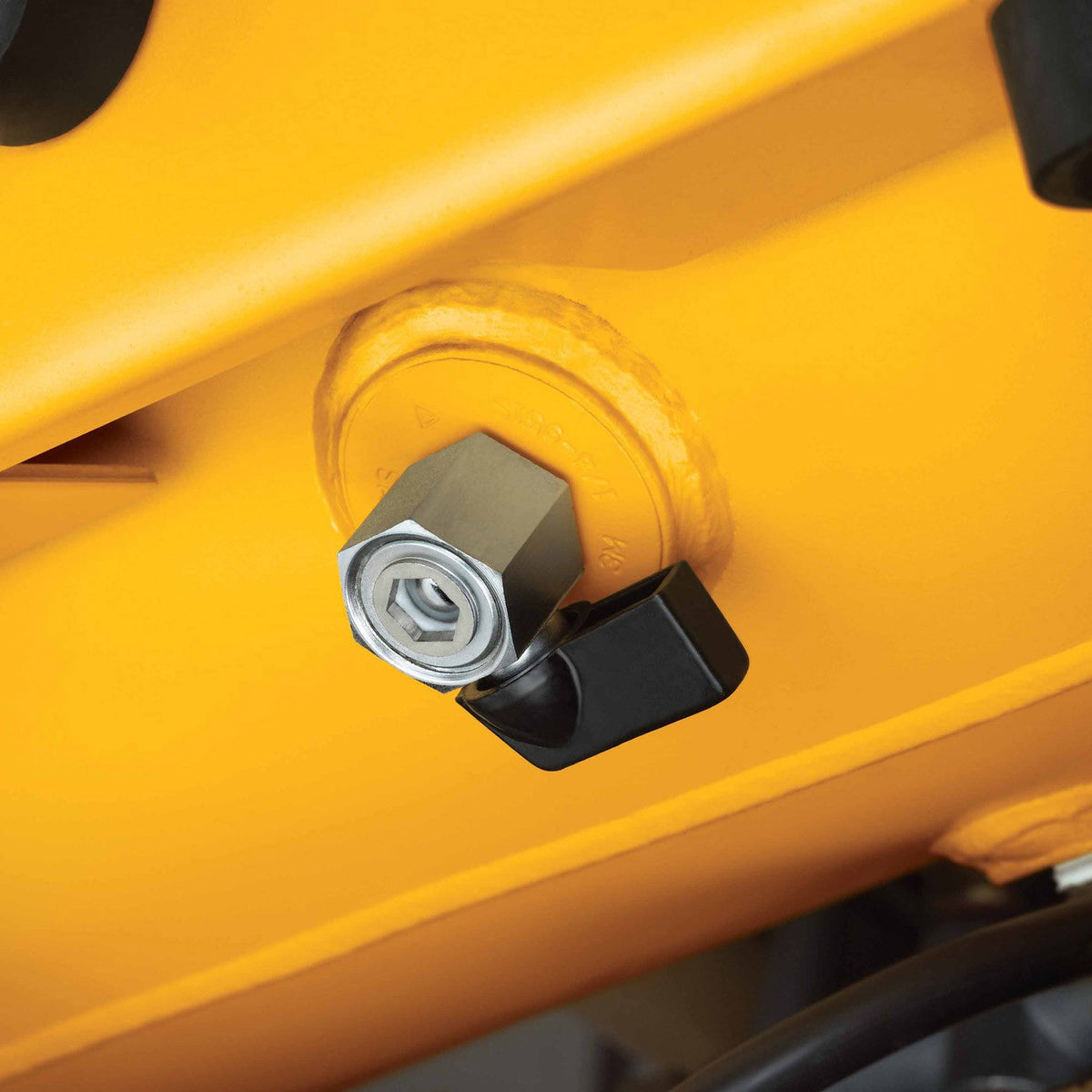 DeWalt D55146 1.6 HP Continuous, 225 PSI, 4.5 Gallon Compressor