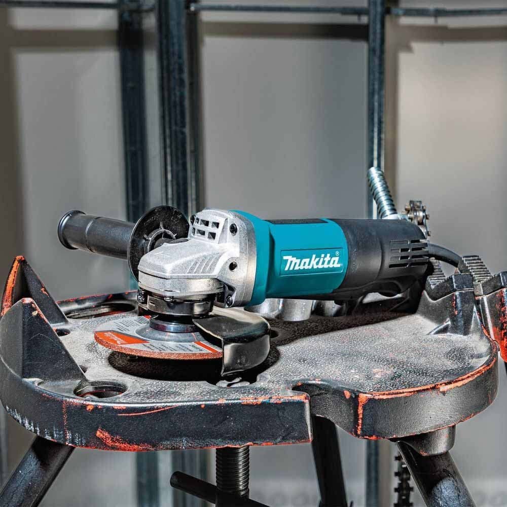 Makita 9558HP 5" Paddle Switch Angle Grinder, with AC/DC Switch
