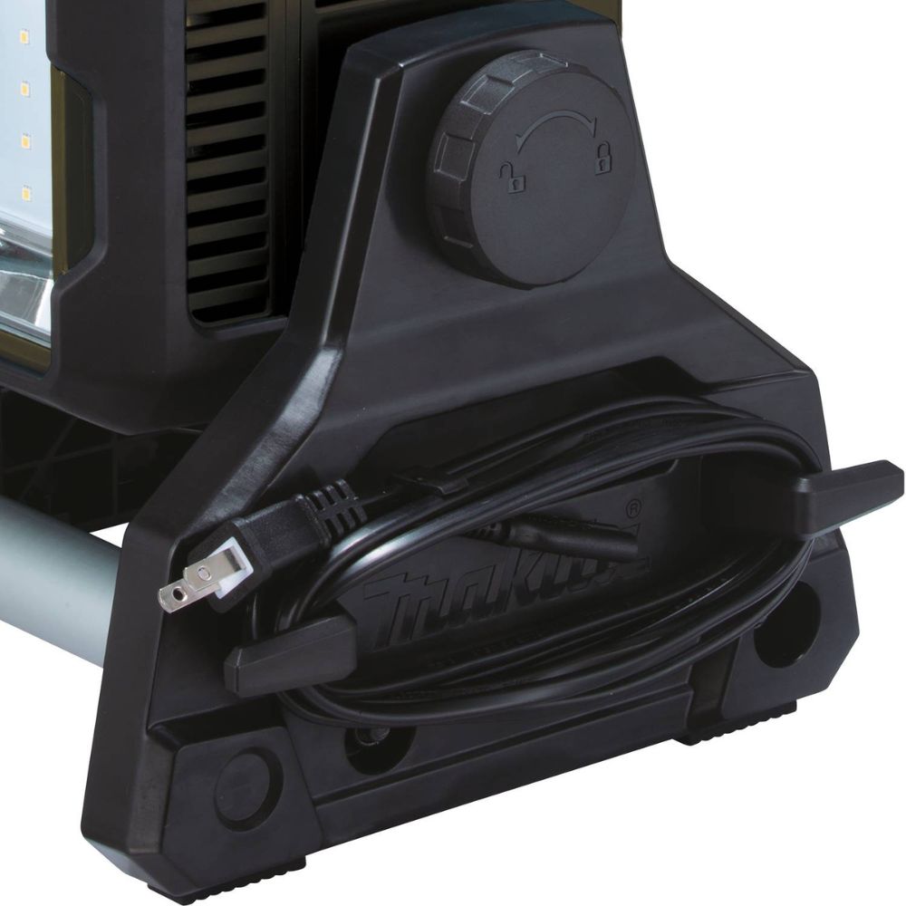 Makita ADML811 Outdoor Adventure 18V LXT L.E.D. Area Light