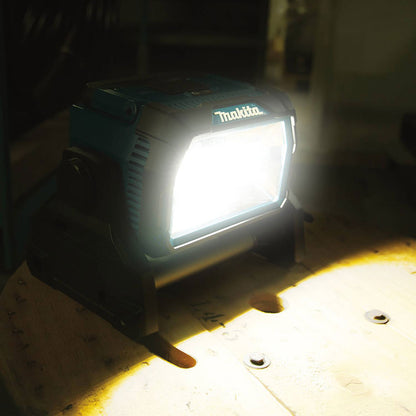 Makita DML809 18V X2 LXT Cordless/Corded Work Light, Light Only