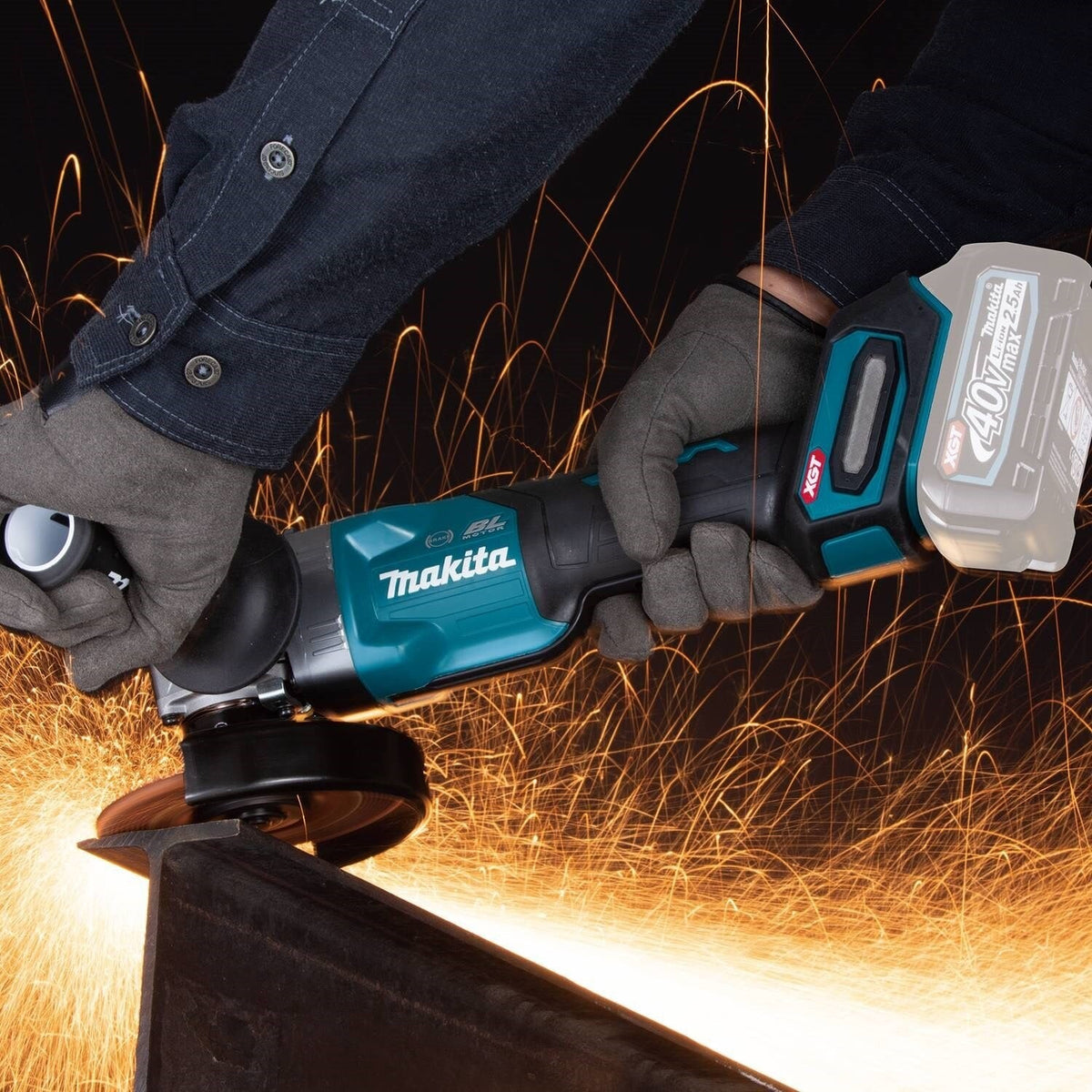 Makita GAG03Z 40V max XGT® 4-1/2” / 5" Paddle Switch Angle Grinder