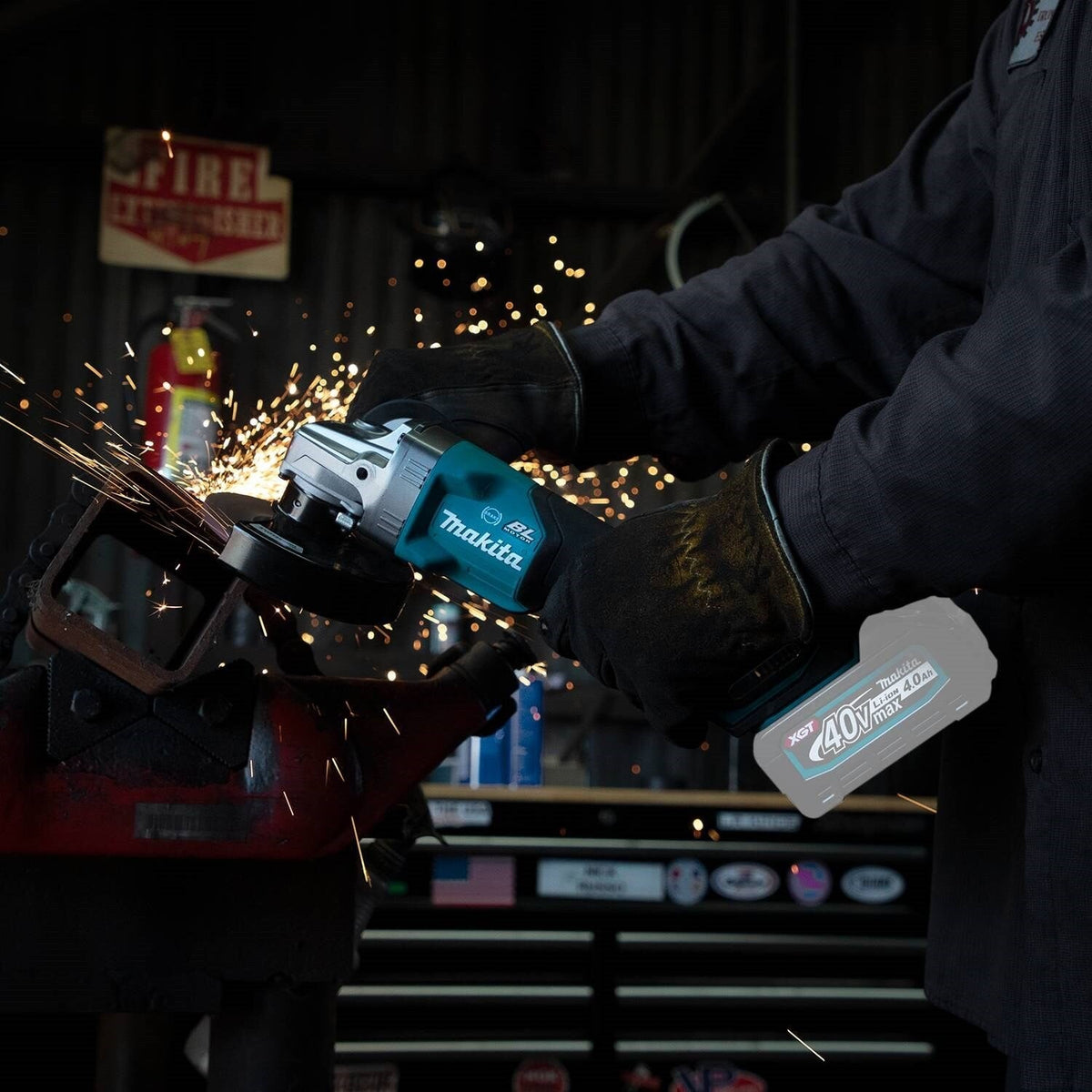 Makita GAG03Z 40V max XGT® 4-1/2” / 5" Paddle Switch Angle Grinder