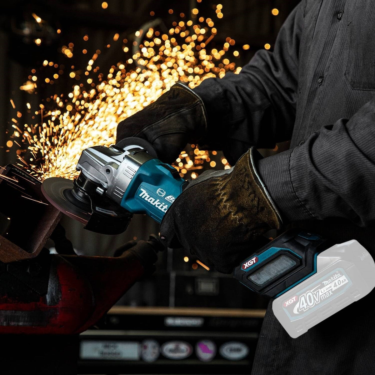 Makita GAG04Z 40V max XGT® 4-1/2” / 5" Angle Grinder, Tool Only