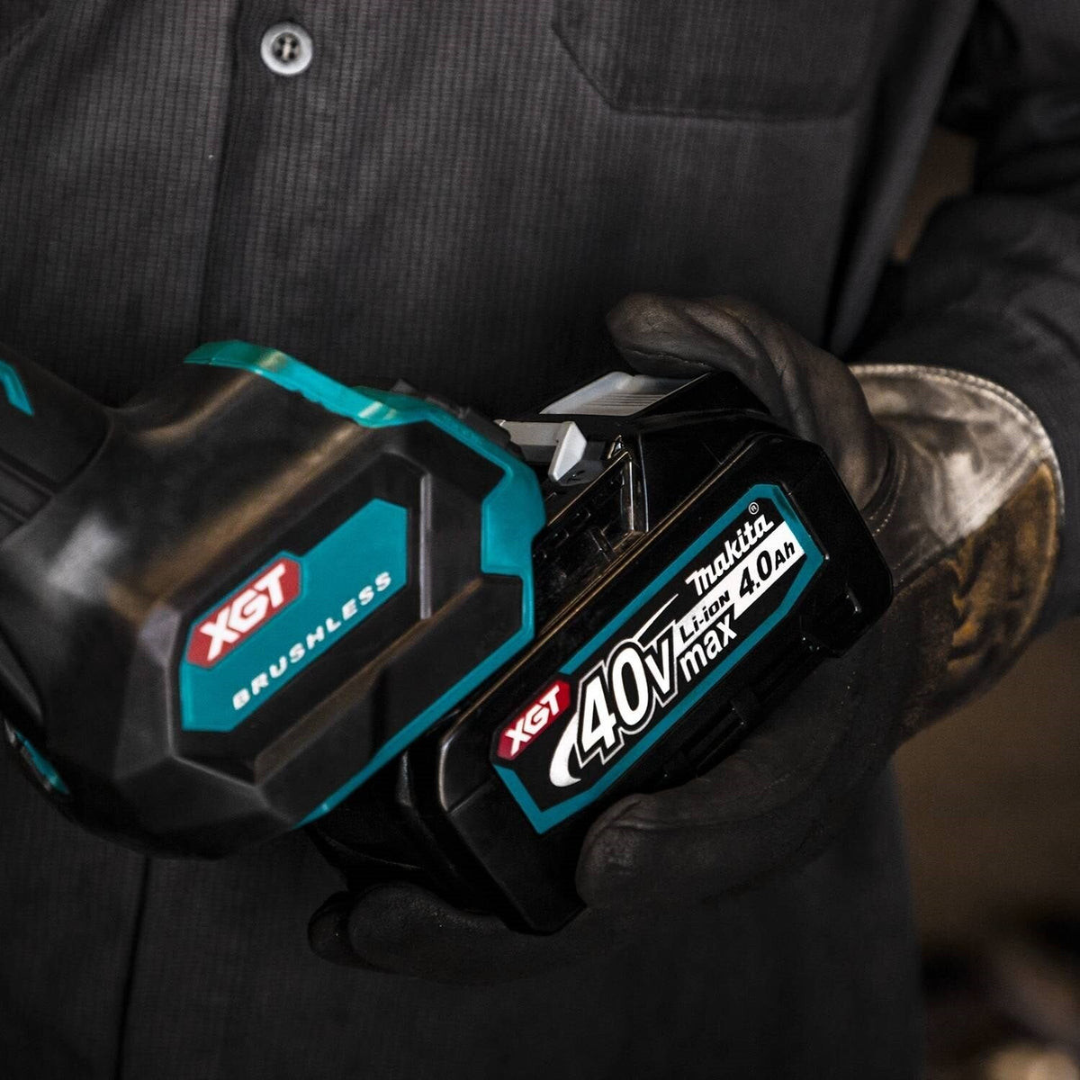 Makita GAG10M1 40V max XGT® 7" / 9" Paddle Switch Angle Grinder Kit