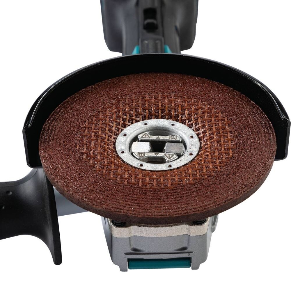Makita GAG13M1 40V max XGT Brushless Cordless 4-1/2" / 5" X-LOCK Paddle Switch Angle Grinder Kit, with Electric Brake (4.0Ah)