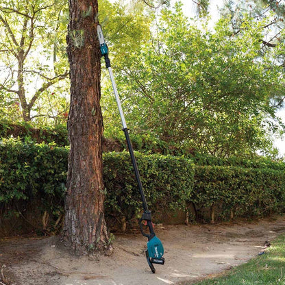 Makita GAU02Z 40V max XGT Brushless Cordless 10" Telescoping Pole Saw, 13' Length, Tool Only