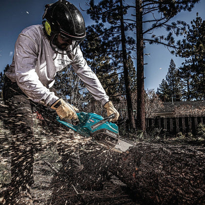 Makita GCU08E 40V Max XGT Brushless Cordless 20" Chain Saw Kit with High Power Battery (8.0Ah)