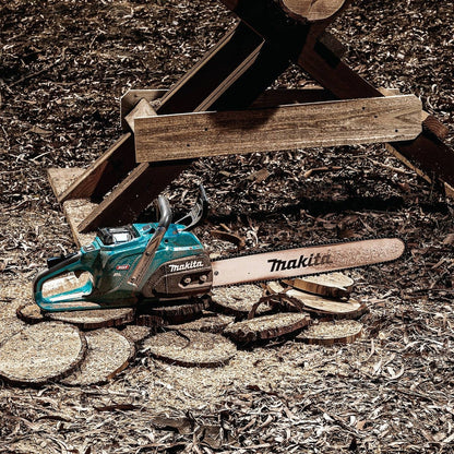 Makita GCU08E 40V Max XGT Brushless Cordless 20" Chain Saw Kit with High Power Battery (8.0Ah)
