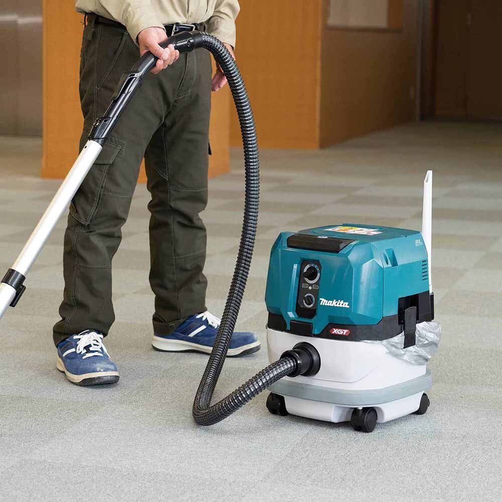 Makita GCV01Z 40V max XGT Brushless Cordless 2.1 Gallon Wet/Dry Dust Extractor/Vacuum, Tool Only