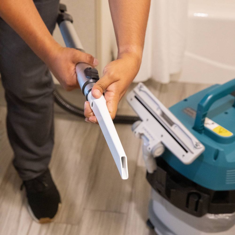 Makita GCV03PM 40V max XGT Brushless Cordless 4 Gallon Wet/Dry Dust Extractor/Vacuum Kit (4.0Ah)