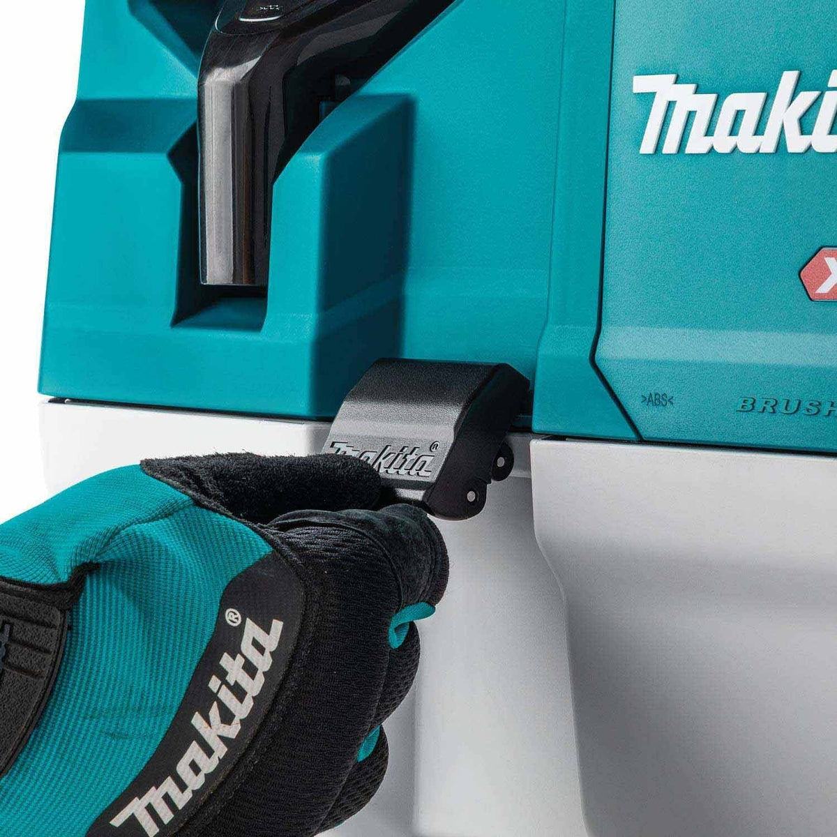 Makita GCV14Z 40V max XGT Brushless Cordless 2 Gallon HEPA Wet/Dry Dust Extractor/Vacuum, Tool Only