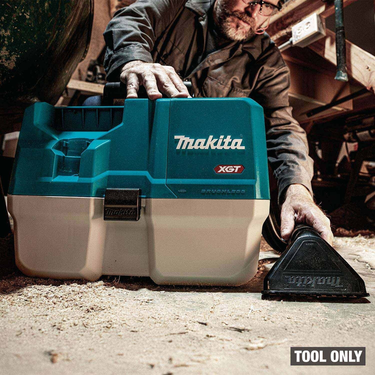 Makita GCV14Z 40V max XGT Brushless Cordless 2 Gallon HEPA Wet/Dry Dust Extractor/Vacuum, Tool Only