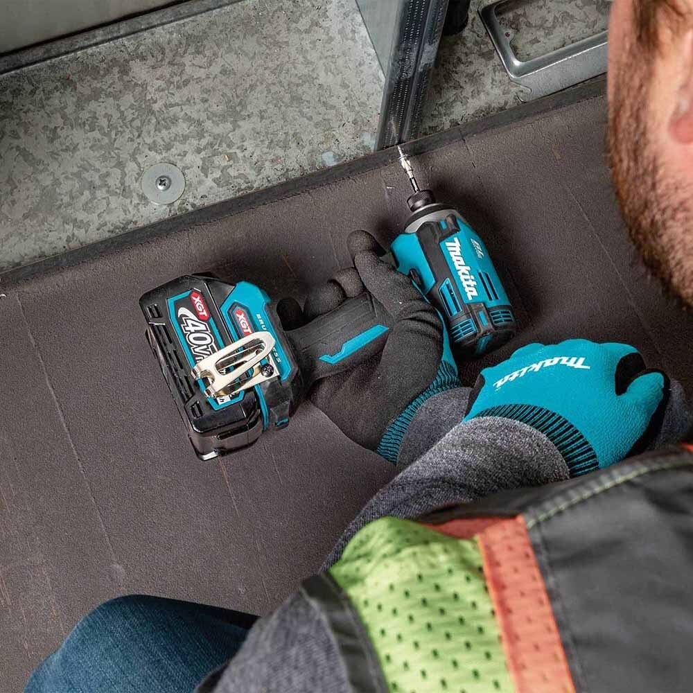 Makita GDT02D 40V max XGT Brushless Cordless 4-Speed Impact Driver Kit (2.5Ah)