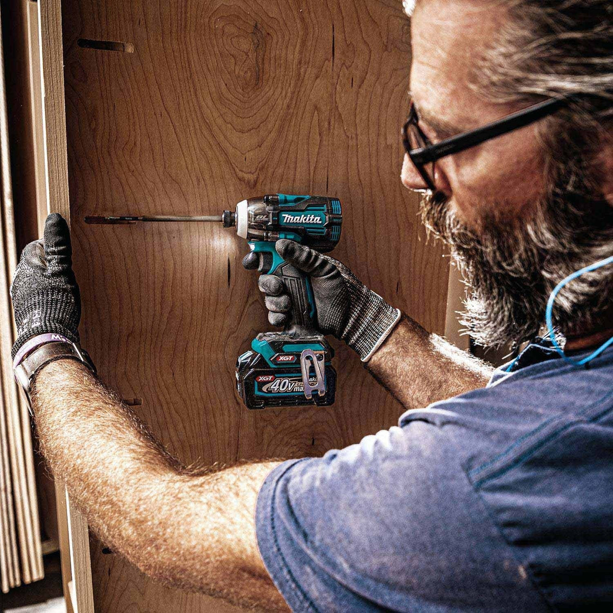 Makita GDT04D 40V max XGT Brushless High Torque 4-Speed Impact Driver Kit (2.5Ah Batteries)