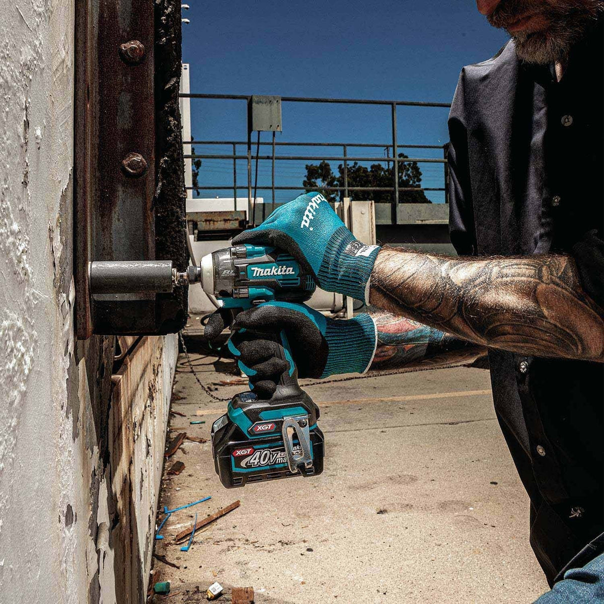 Makita GDT04D 40V max XGT Brushless High Torque 4-Speed Impact Driver Kit (2.5Ah Batteries)