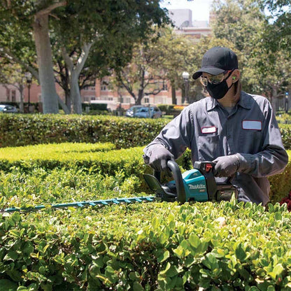 Makita GHU02M1 40V max XGT 24" Hedge Trimmer Kit (4.0Ah)