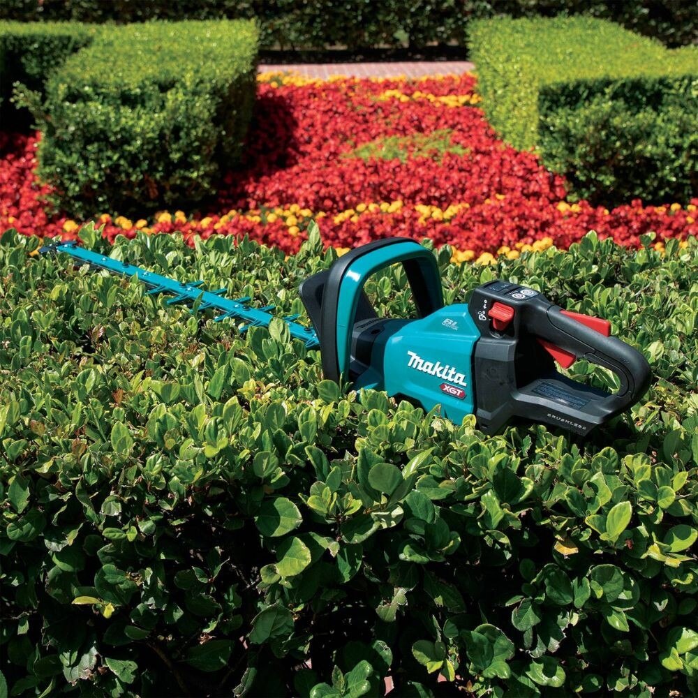 Makita GHU02Z 40V max XGT Brushless Cordless 24" Hedge Trimmer (Tool Only)