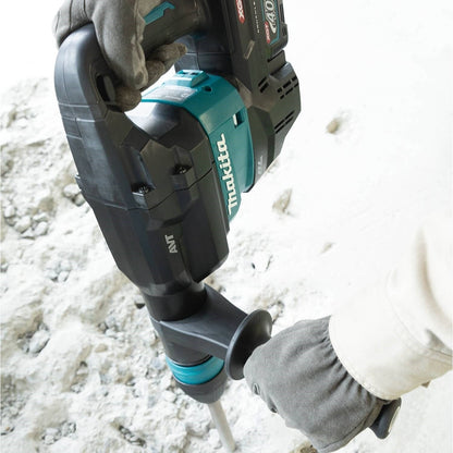 Makita GMH01M1 40V SDS-Max XGT 15 lb. AVT Demolition Hammer Kit