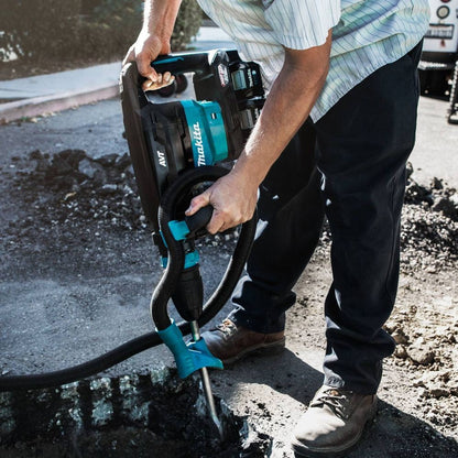 Makita GMH02PM 80V max (40V max X2) XGT Brushless 28 lb. AVT Demolition Hammer Kit, accepts SDS-MAX bits, dual port charger, AWS Capable, case (4.0Ah)