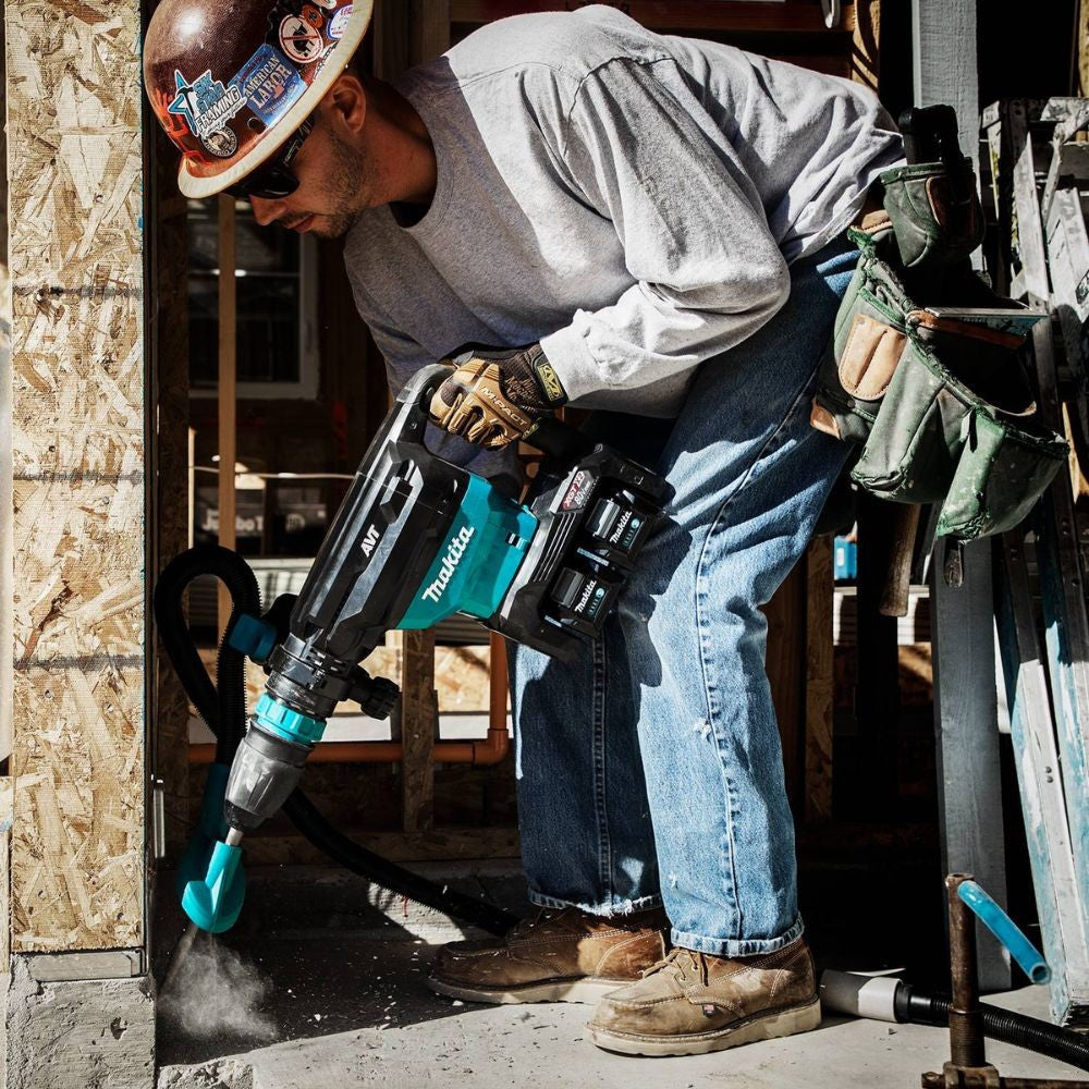 Makita GMH02PM 80V max (40V max X2) XGT Brushless 28 lb. AVT Demolition Hammer Kit, accepts SDS-MAX bits, dual port charger, AWS Capable, case (4.0Ah)