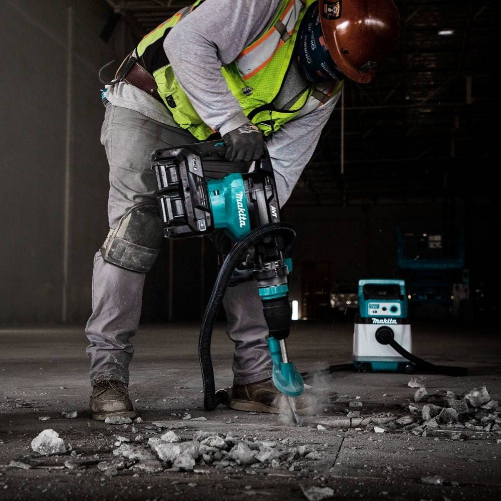 Makita GMH02PM 80V max (40V max X2) XGT Brushless 28 lb. AVT Demolition Hammer Kit, accepts SDS-MAX bits, dual port charger, AWS Capable, case (4.0Ah)