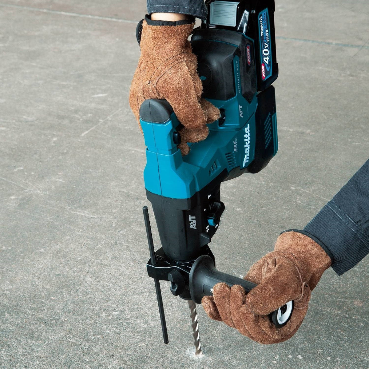 Makita GRH01M1 40V max XGT® 1-1/8" AVT® Rotary Hammer Kit