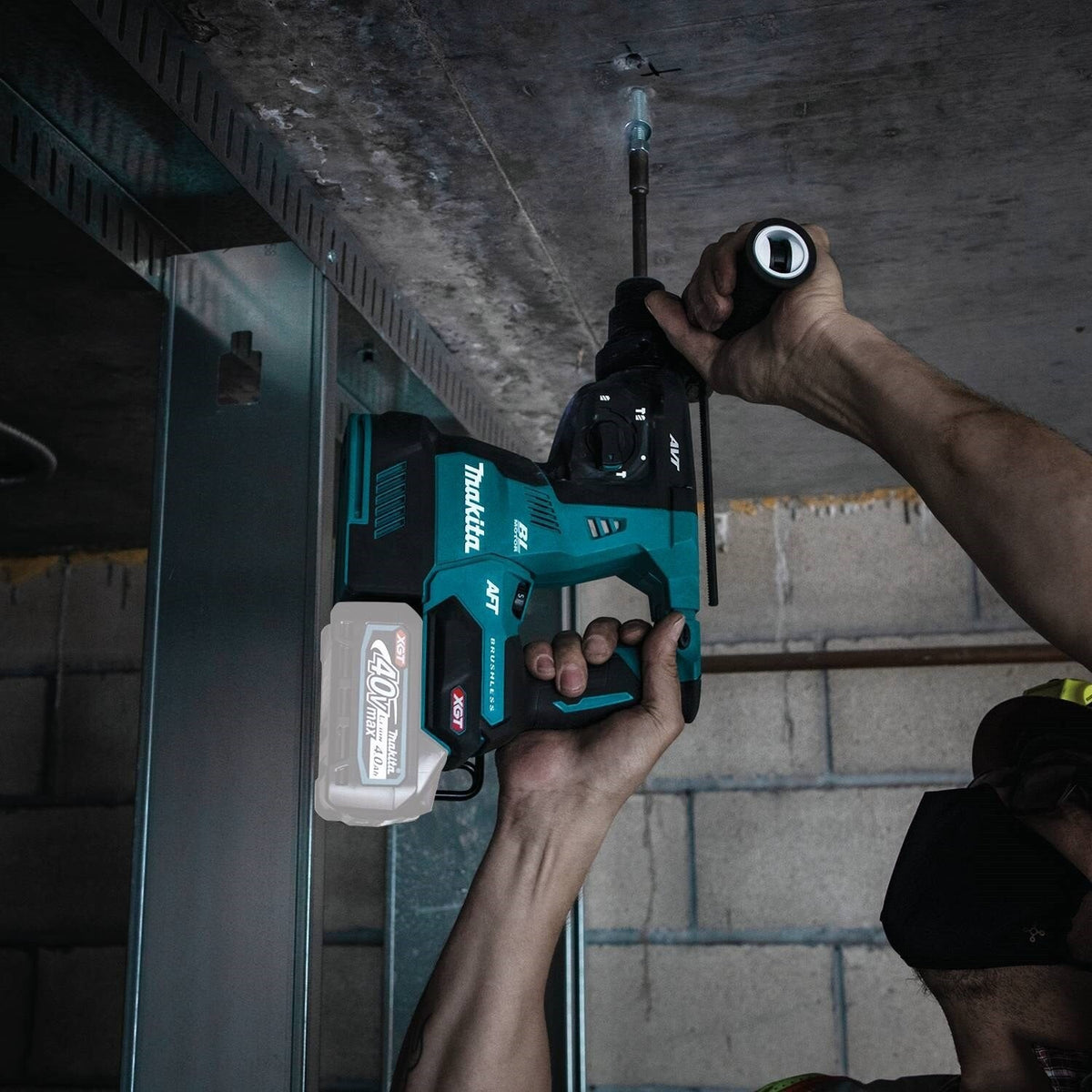 Makita GRH01Z 40V max XGT® 1-1/8" AVT® Rotary Hammer