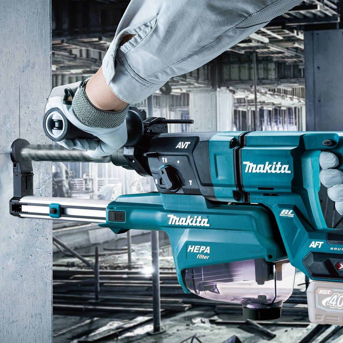 Makita GRH07ZW 40V max XGT Rotary Hammer (D-Handle) w/ Dust Extractor