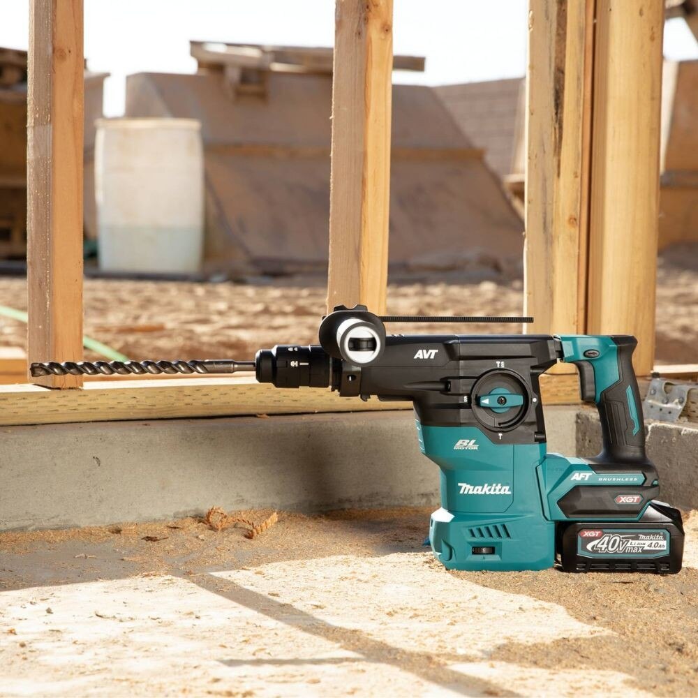 Makita GRH09M1 40V max XGT Brushless Cordless 1-3/16" AVT Rotary Hammer Kit, accepts SDS-PLUS, with Interchangeable Chuck, AWS Capable (4.0Ah)
