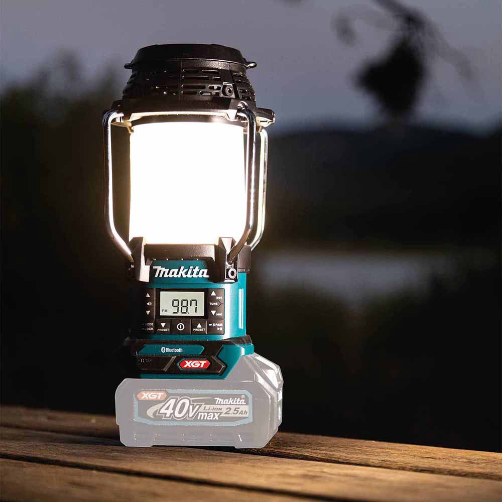 Makita GRM04 40V max XGT Cordless Lantern with Radio, Tool Only