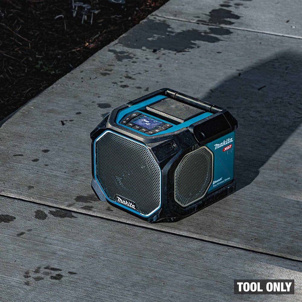 Makita GRM05 40V max XGT / 18V LXT Lithium-Ion Cordless/Corded Bluetooth Job Site Speaker (Tool Only)