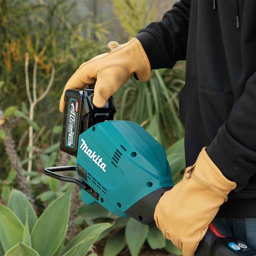 Makita GRU04M1 40V max XGT Brushless Cordless 17" String Trimmer Kit (4.0Ah)