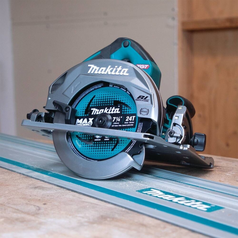 Makita GSH02M1 40V max XGT Brushless Cordless 7-1/4" Circular Saw Kit, guide rail compatible base, AWS Capable, bag, with one battery (4.0Ah)