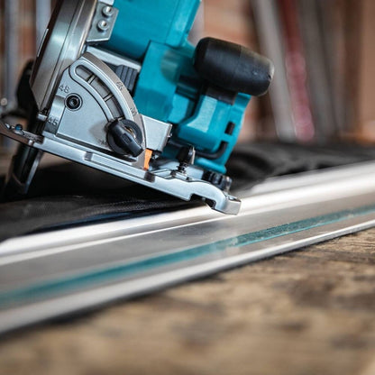 Makita GSH02M1 40V max XGT Brushless Cordless 7-1/4" Circular Saw Kit, guide rail compatible base, AWS Capable, bag, with one battery (4.0Ah)