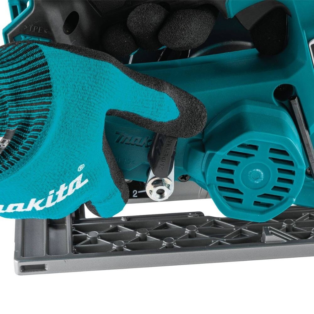 Makita GSH05M1 40V max XGT Brushless Cordless 6-1/2" Circular Saw Kit, AWS Capable (4.0Ah)
