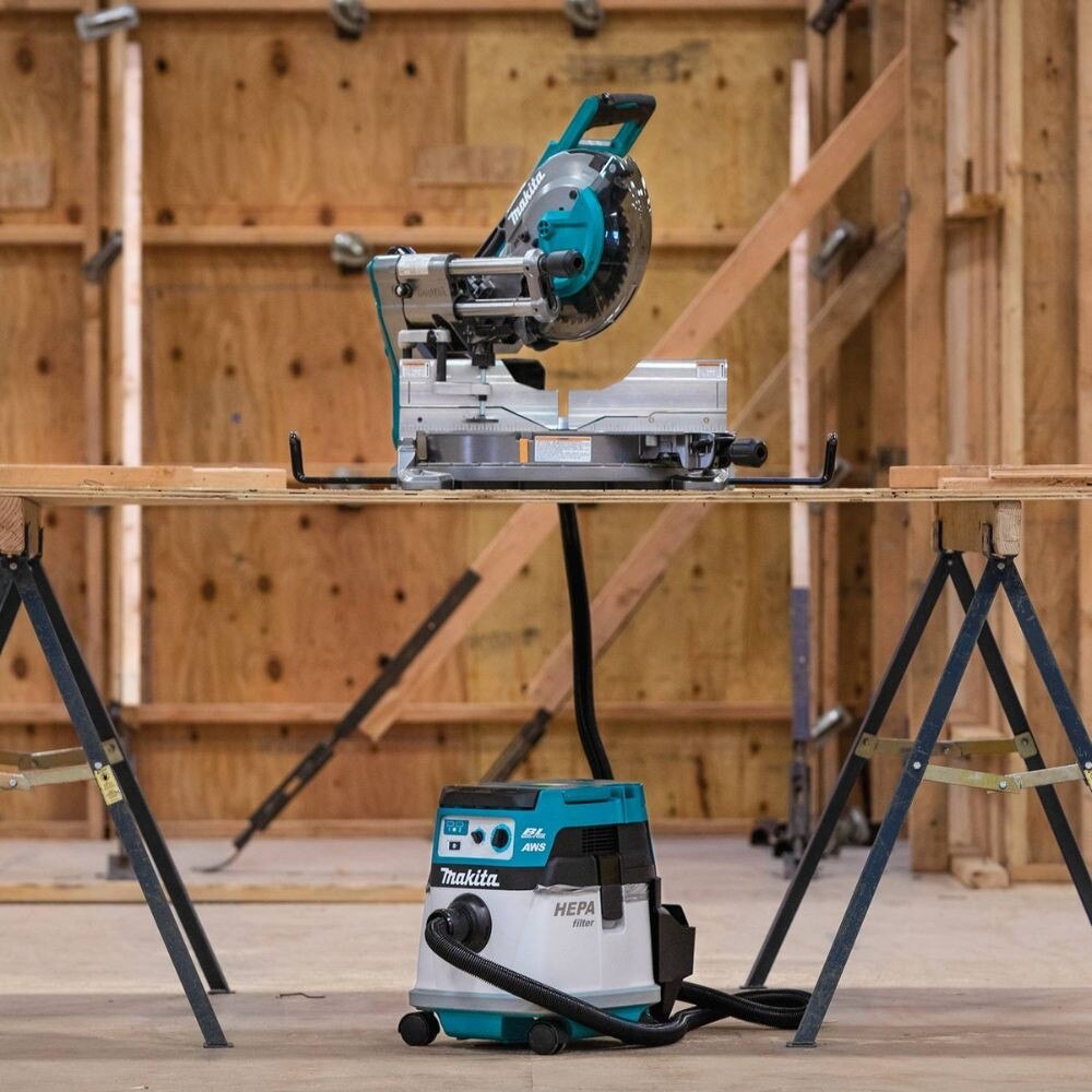 Makita GSL03Z 40V max XGT Brushless Cordless 10" Dual-Bevel Sliding Compound Miter Saw, AWS Capable (Tool Only)