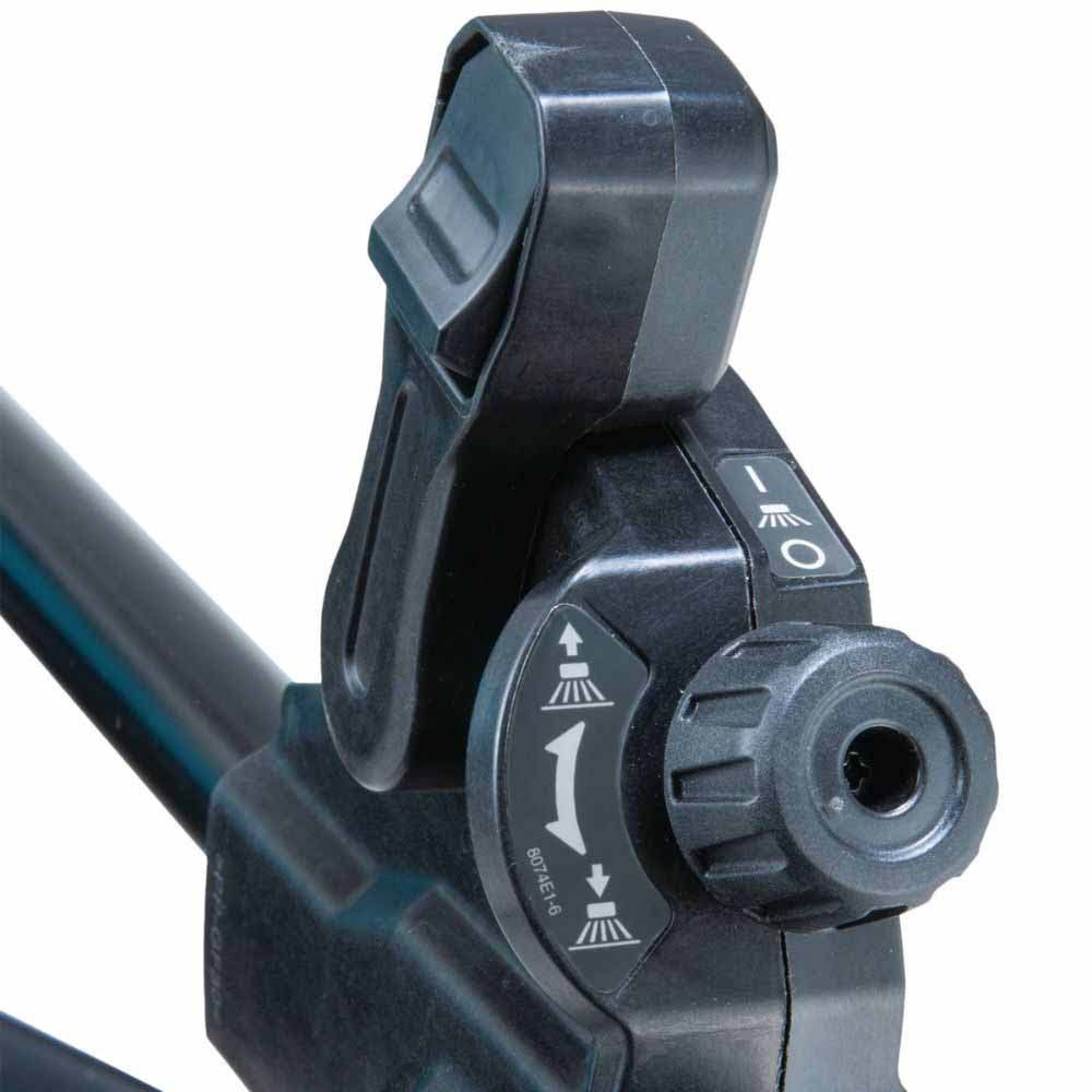 Makita GSV01PL 40V max XGT 25-1/2" Cordless Vacuum Sweeper Kit (8.0Ah)