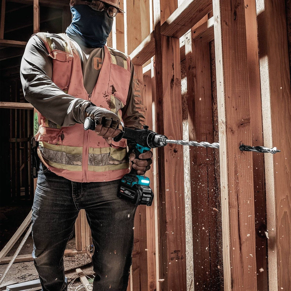 Makita GT202SU1D1 40V max XGT Brushless Cordless 2-Pc Combo Kit with Hammer Driver-Drill and Impact Driver (2 Batteries)