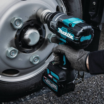 Makita GWT01D 40V max XGT® Impact Wrench Kit