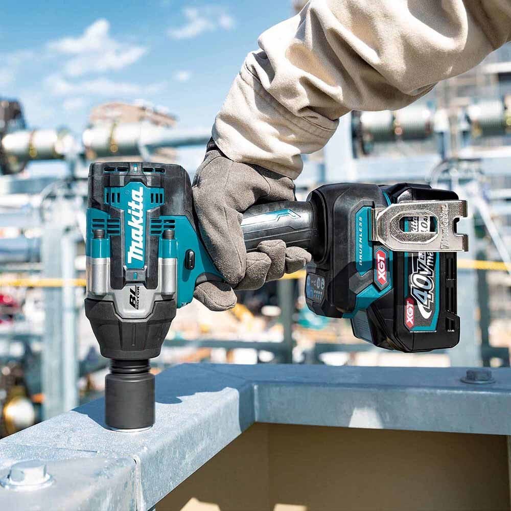 Makita GWT08D 40V max XGT 1/2" Sq. Drive Impact Wrench Kit