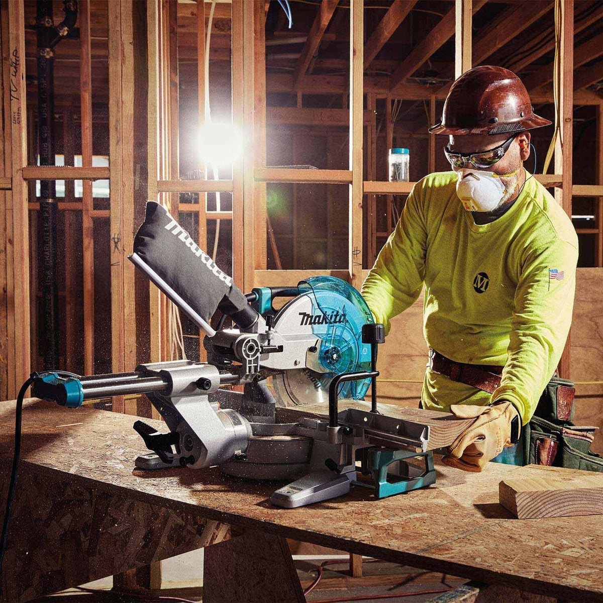 Makita LS1110F 10 in. Sliding Compound Miter Saw with LED Cut Line, 13A Motor, 4,500 RPM (Tool Only)