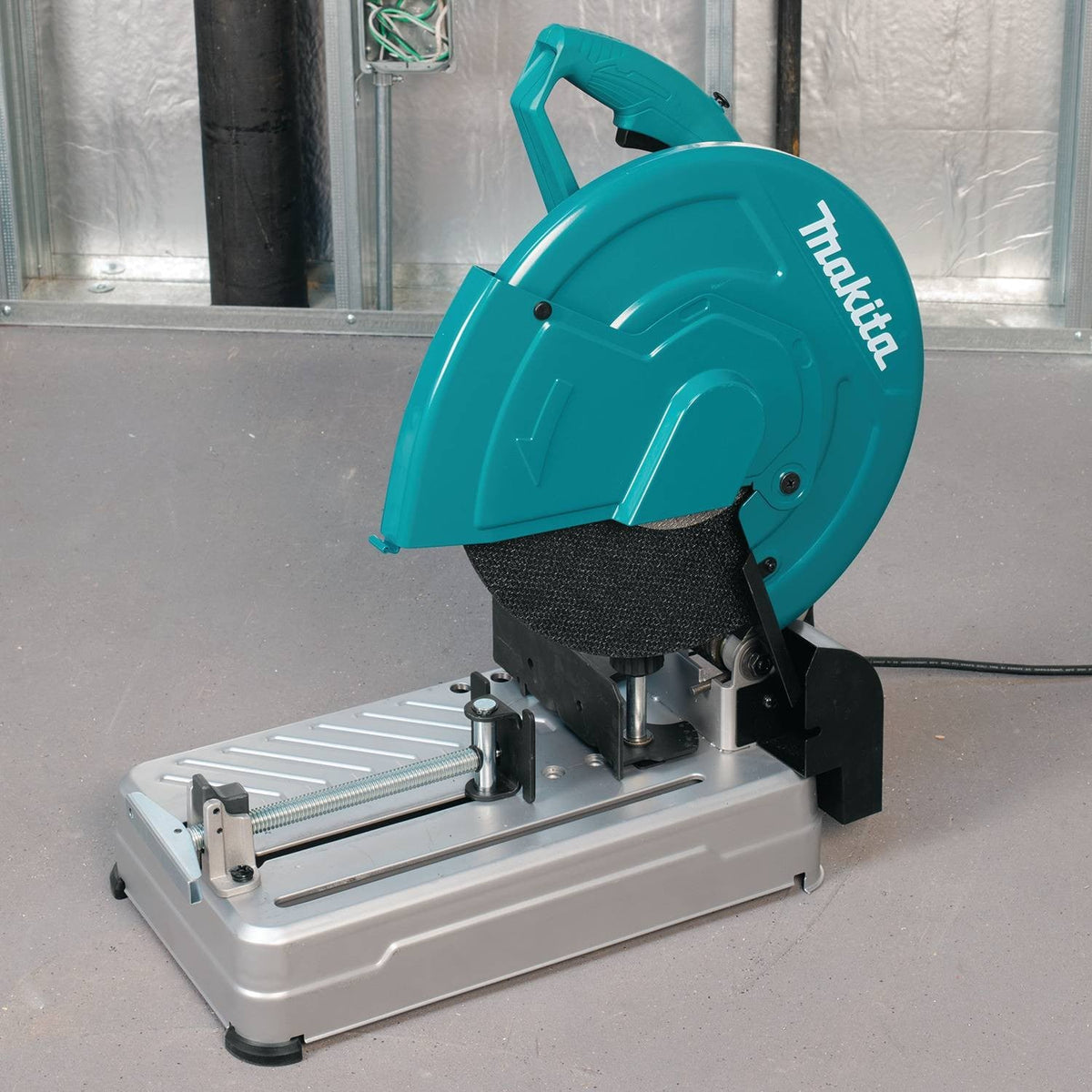 Makita LW1400 14" Cut-Off Saw with Tool-Less Wheel Change