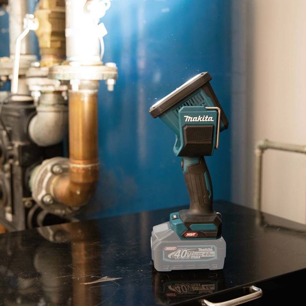 Makita ML007G 40V max XGT Cordless L.E.D. Flashlight / Spotlight (Tool Only)