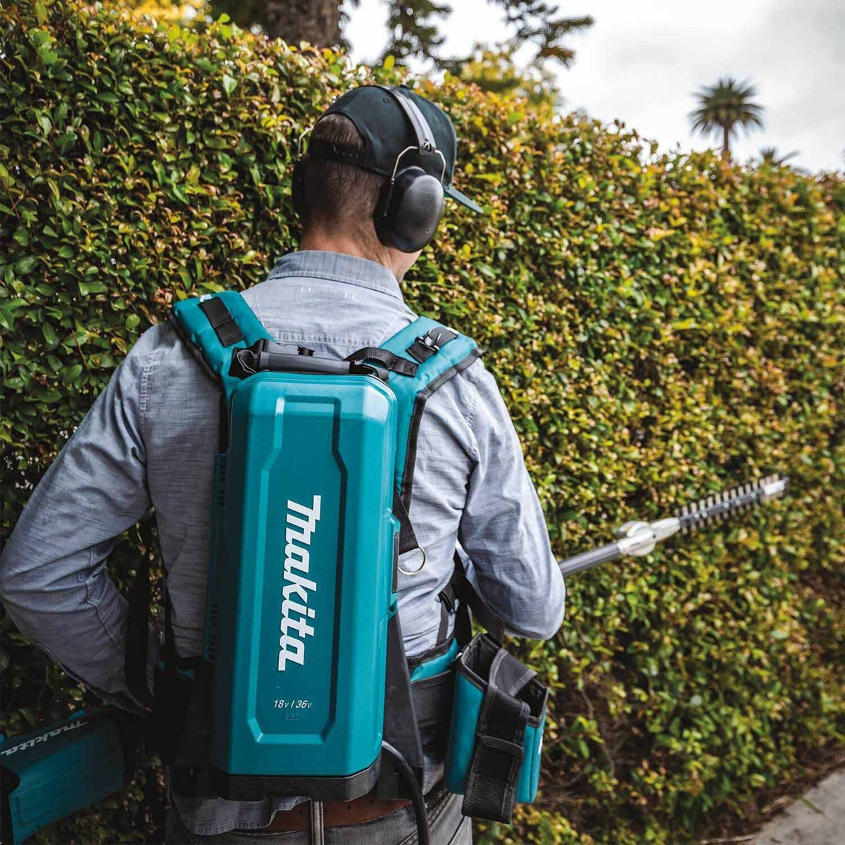 Makita PDC01G6 LXT® and LXT® X2 (36V) Portable Backpack Power Supply, 6 ea. BL1860B battery (6.0Ah)