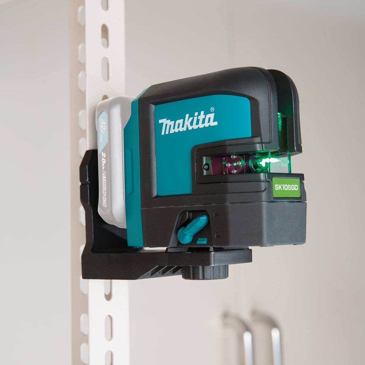 Makita SK105GDZ 12V Max CXT Self-Leveling Cross-Line Green Beam Laser