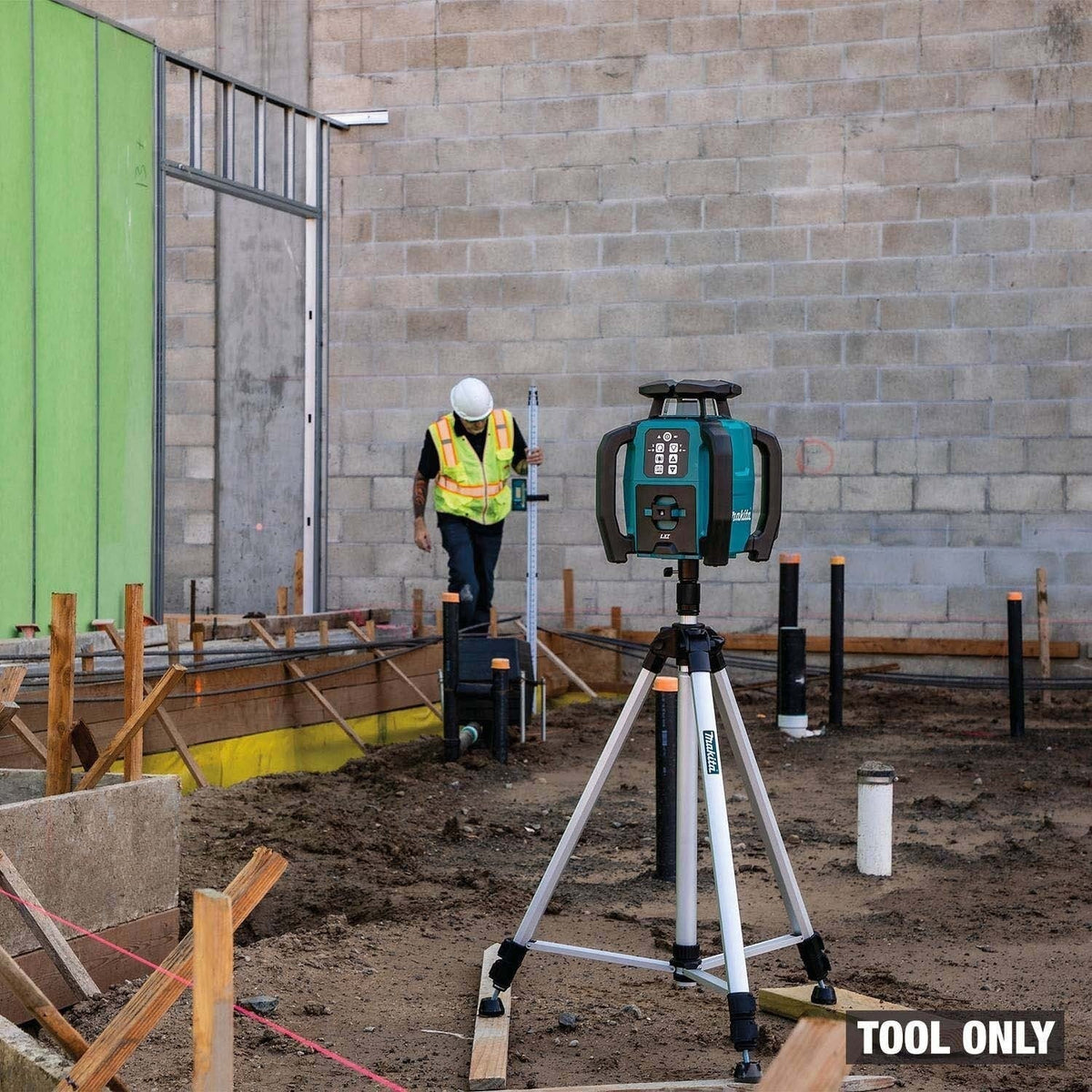 Makita SKR001Z 18V LXT Green Dual Slope 360 Degree Rotary Laser Level 2600 ft with Case (Tool Only)