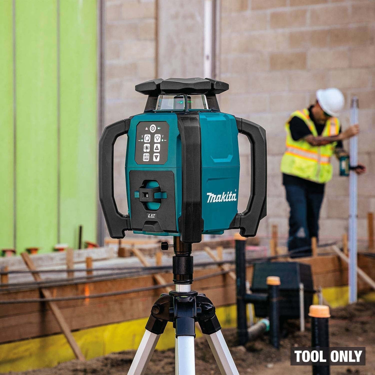 Makita SKR001Z 18V LXT Green Dual Slope 360 Degree Rotary Laser Level 2600 ft with Case (Tool Only)