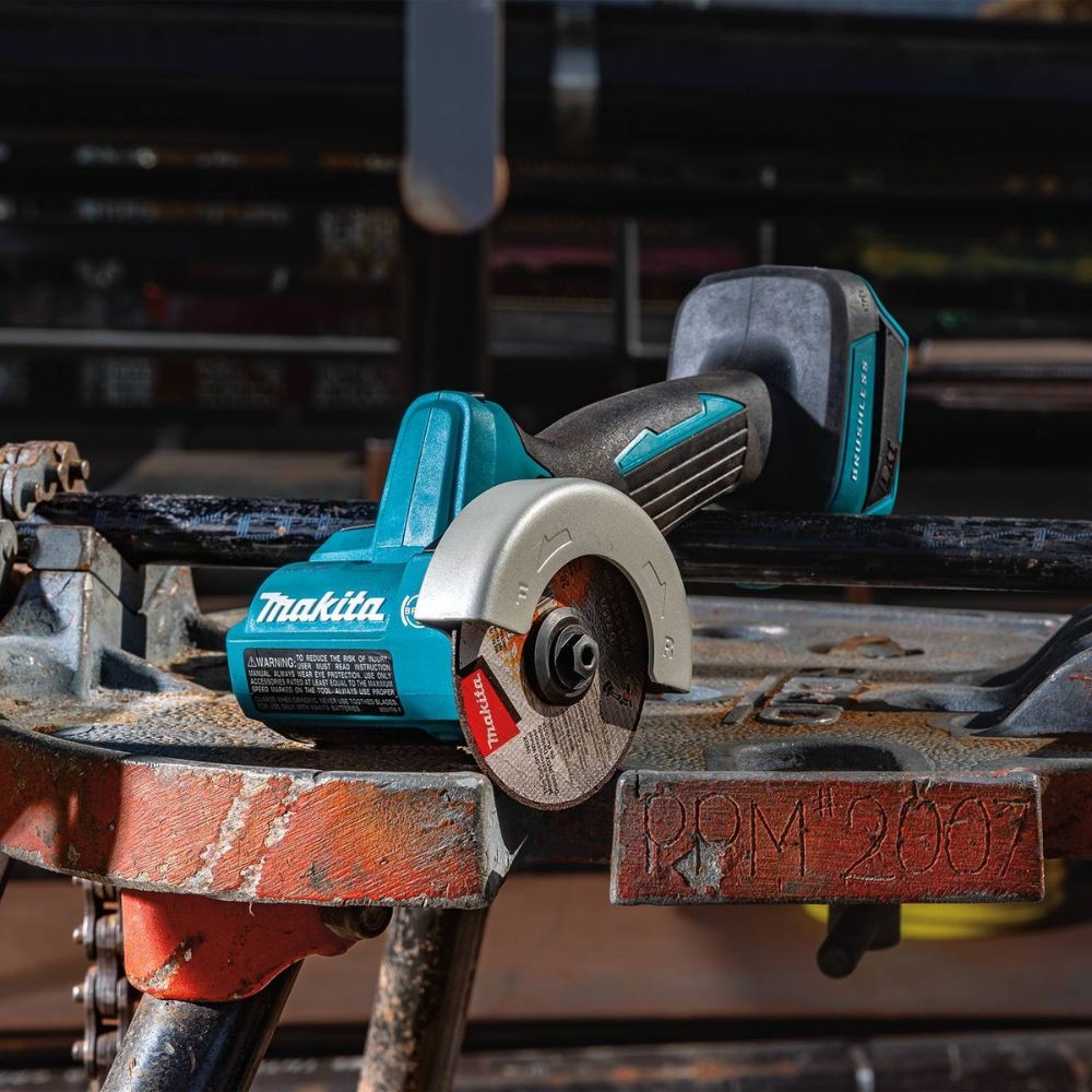Makita XCM01Z 18V LXT Lithium-Ion Brushless Cordless 3" Cut-Off Tool, Tool Only